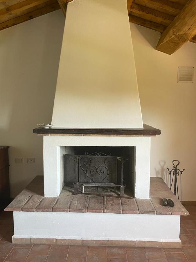 Casa Di Campagna In Collina Tatti Εξωτερικό φωτογραφία